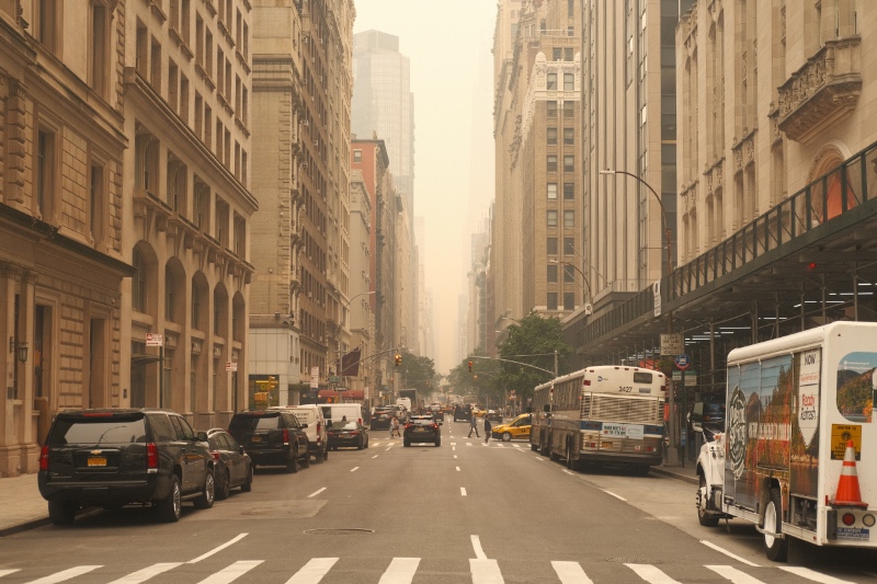 Poor air quality in New York due to Canadian fires 